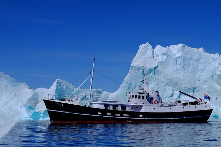 Toto expedtion yacht North Atlantic