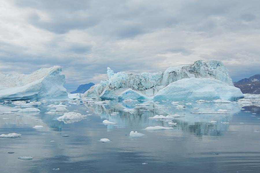 Togo Icebergs 900x600