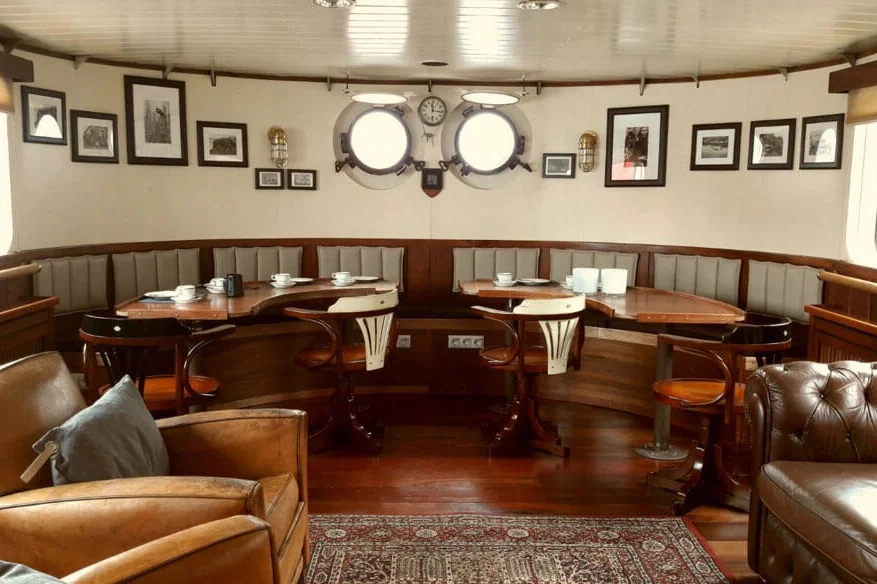 Togo stern common area on board